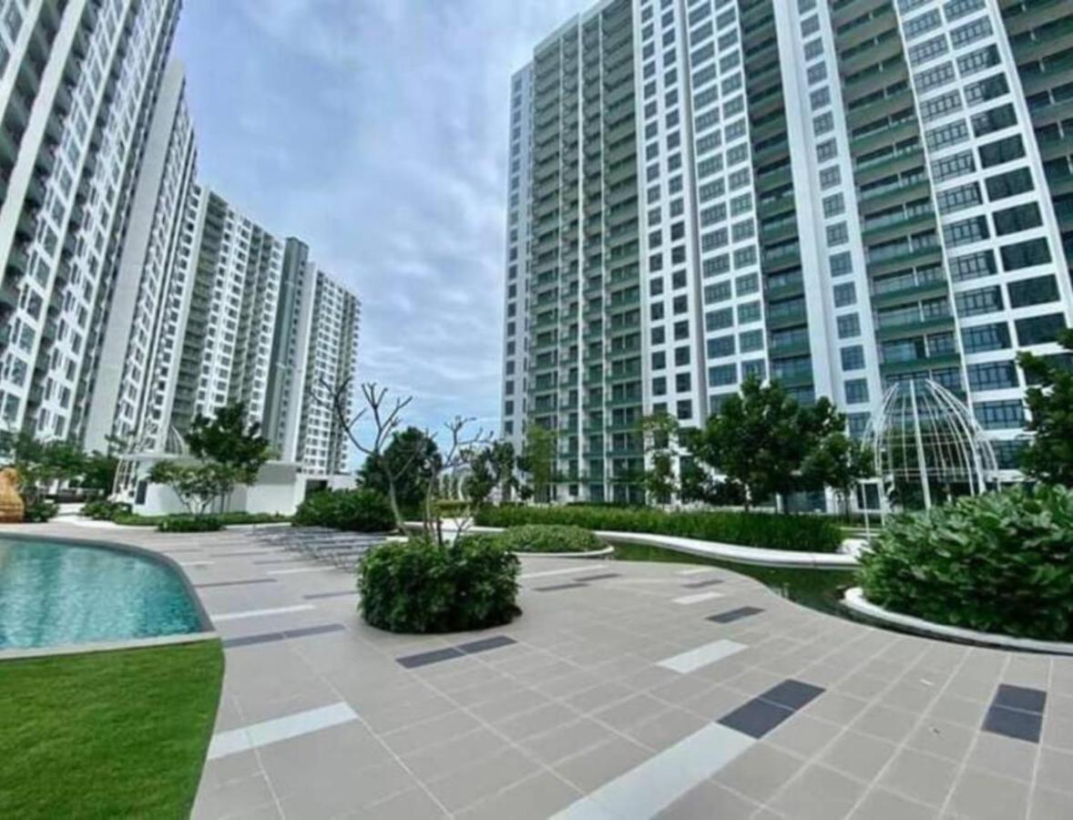 Homenest Jb City Poolview Suite By Cozy Home ยะโฮร์บาห์รู ภายนอก รูปภาพ